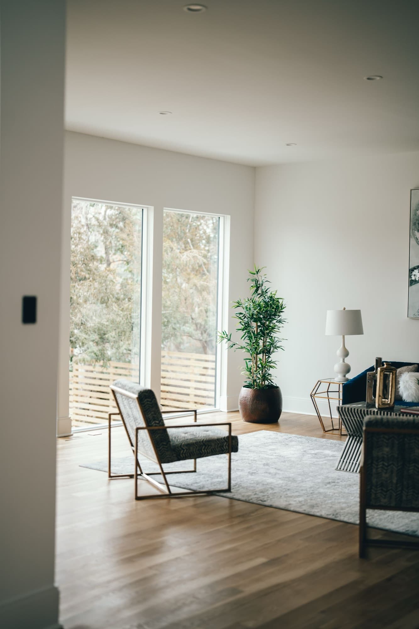 Frisch gereinigtes, helles Wohnzimmer